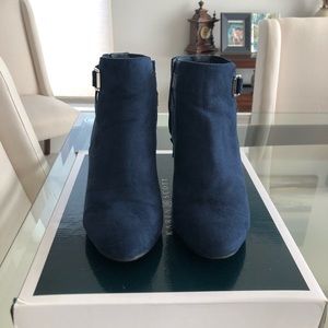 Women’s ankle boots. Karen Scott from Macy’s. Navy Sz 6 Used good condition